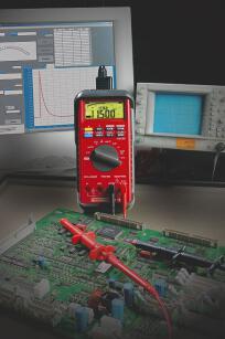 MM 11 - Uniwersalny cyfrowy miernik z oprogramowaniem na  CD-Rom - Benning