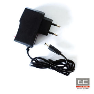 Zasilacz impulsowy wtyczkowy 5V/2A/5.5